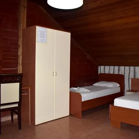 מלון Hotel Central טיראנה