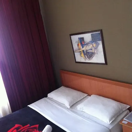 Hotel Central Τίρανα